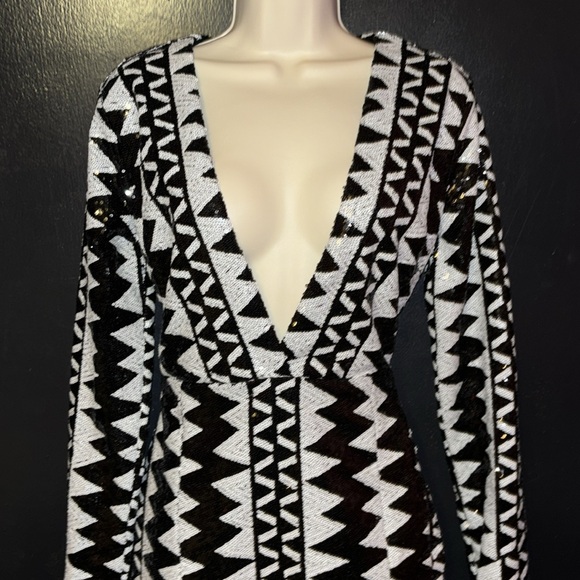 From Hot Miami Styles. Baddie sequined mini party cocktail dress. Size large - Picture 5 of 14